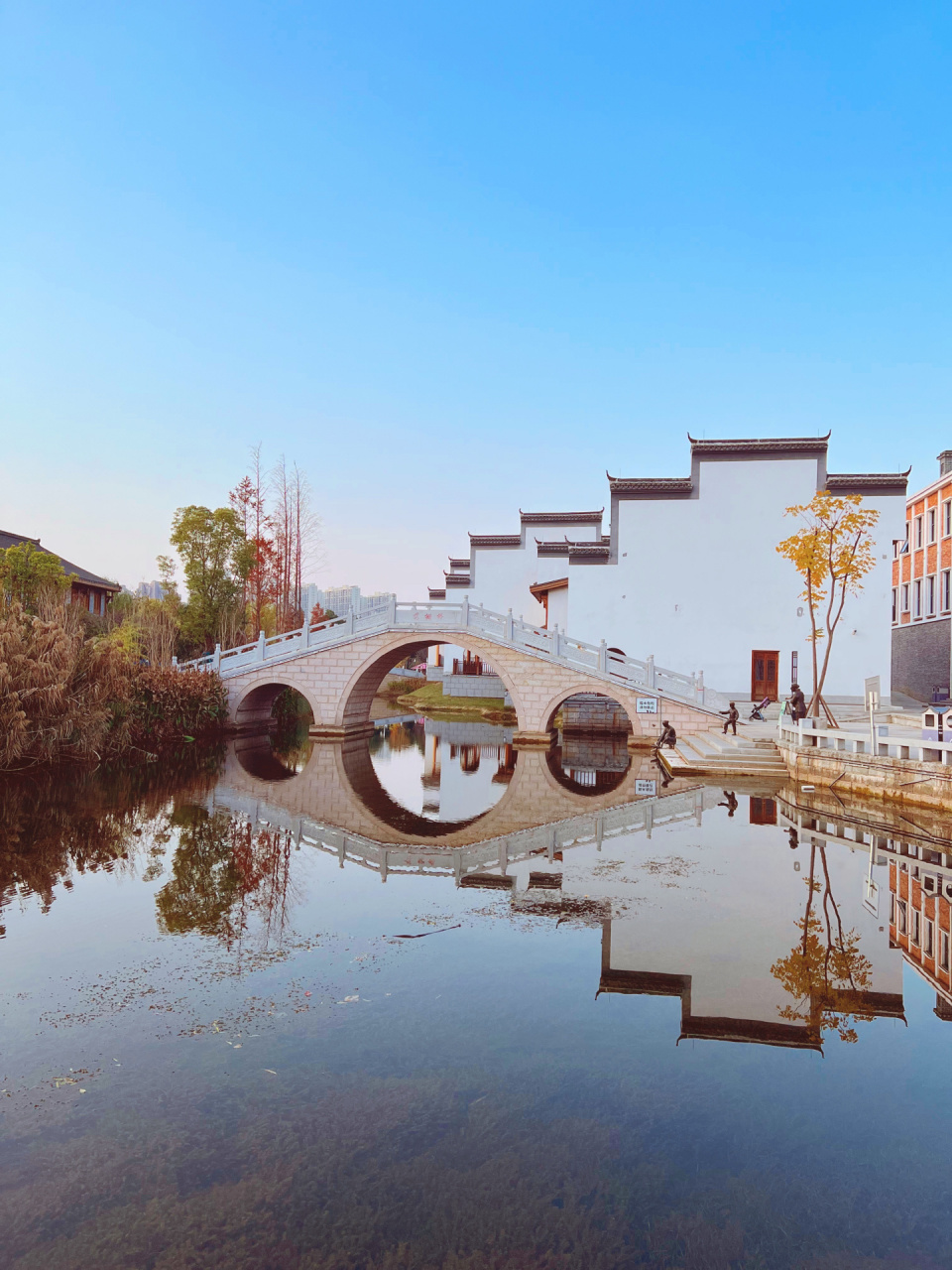 在长沙就能打卡的江南古镇 很多人心里都有一个江南梦,水乡石路琉璃瓦