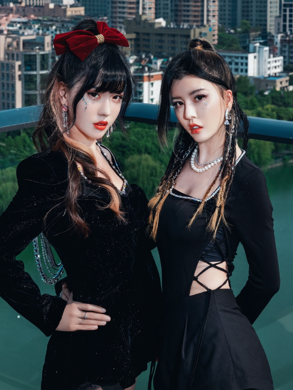 事实证明,身高不够高跟鞋来凑!