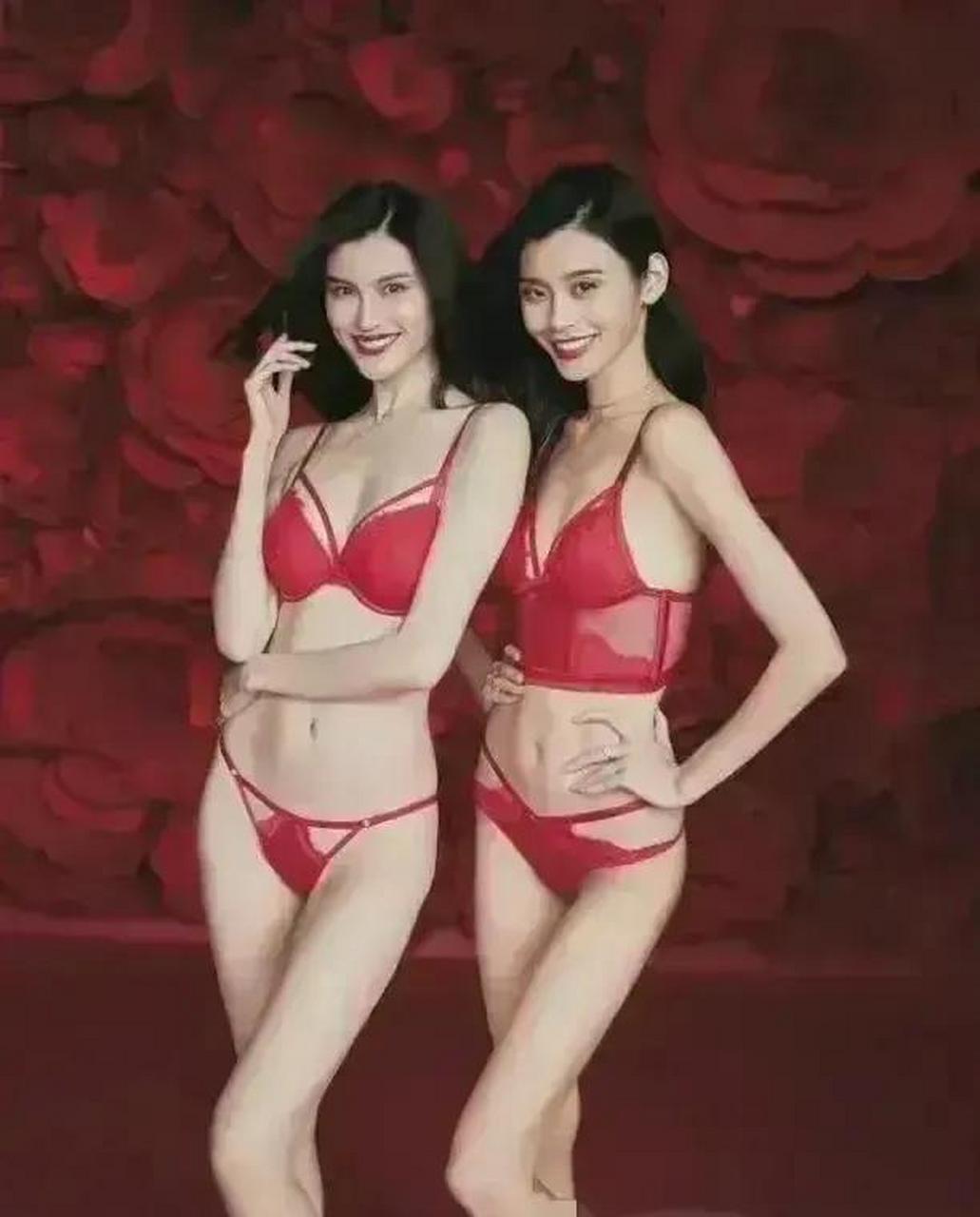 gif创作人# 何穗奚梦瑶两位维密超模早期同框合影,两人都是同样的