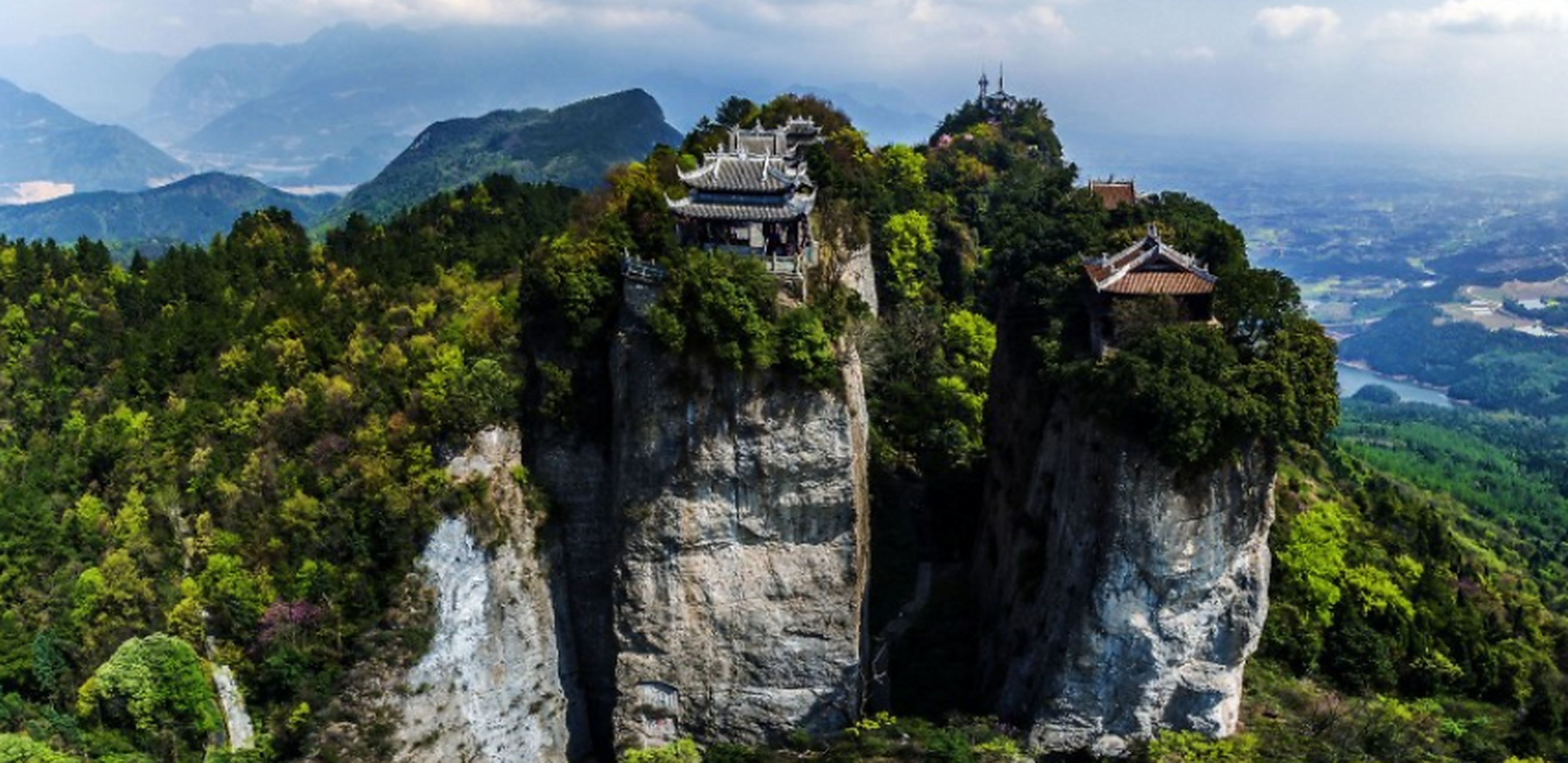 重逢巴蜀# 四川窦团山以其独特的地理位置,悠久的历史传说和迷人的