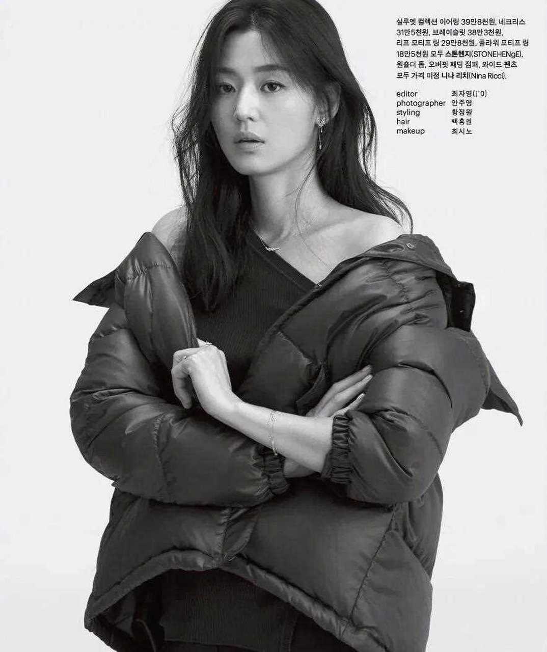 全智贤一组黑白写真,高级优雅,说真的,气质这个东西不是所有人都有的