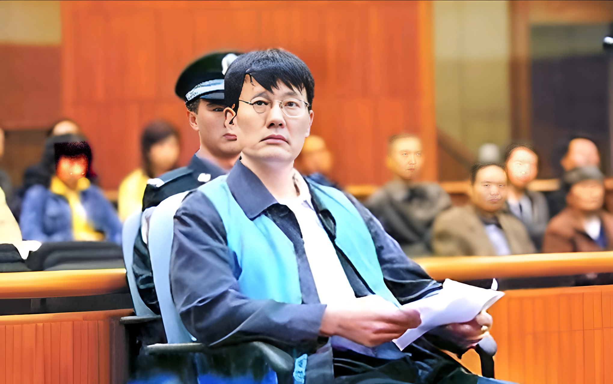 然而,他犯下了重罪.