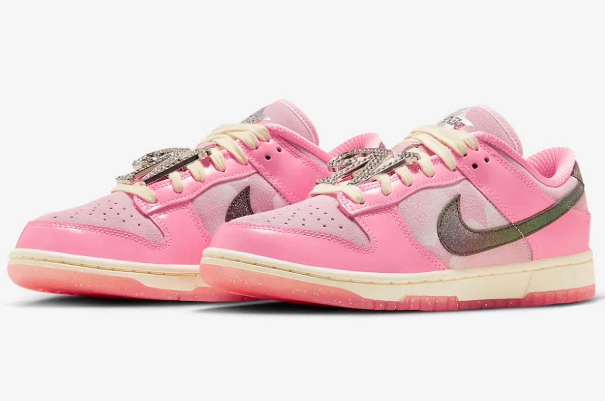 nike dunk「芭比粉」曝光,闪瞎了!