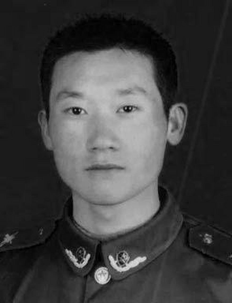 "魏宏文是人民的战士,这是他的责任,我们绝对不能再给政府和部队添