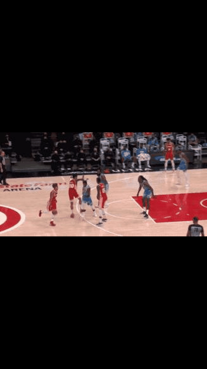 1次 利拉德 7次 杜兰特 6.8次 哈登    6.4次 东契奇 6.3次 德罗赞 6.