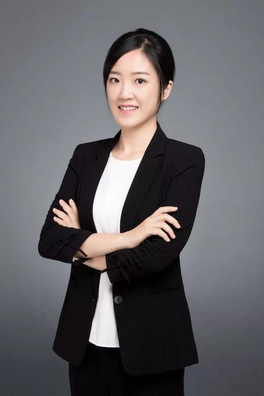 黄芊芊,出生江西上饶,颜值与才华并举,28岁成为北大博导,公认为中国的