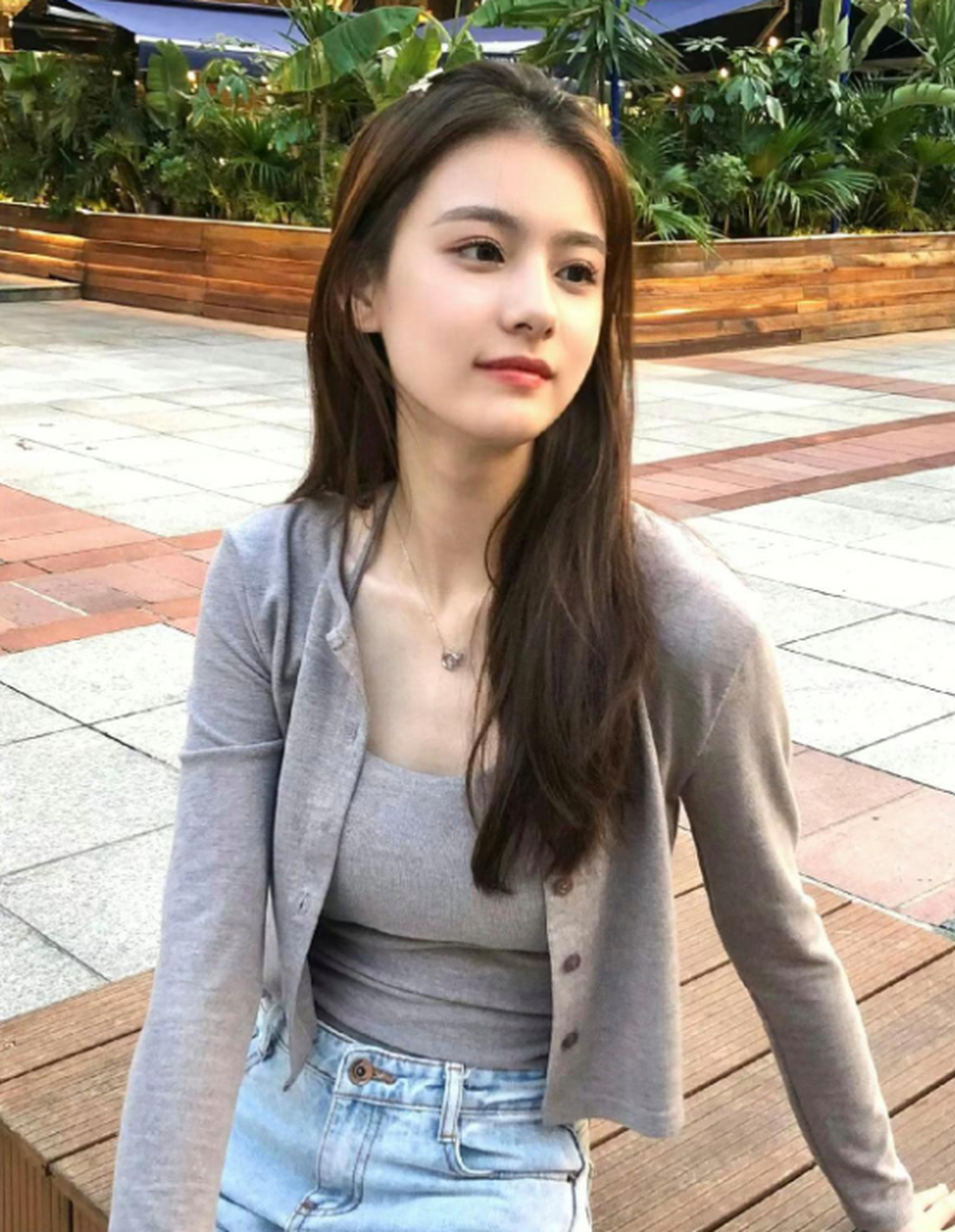 素颜小姐姐
