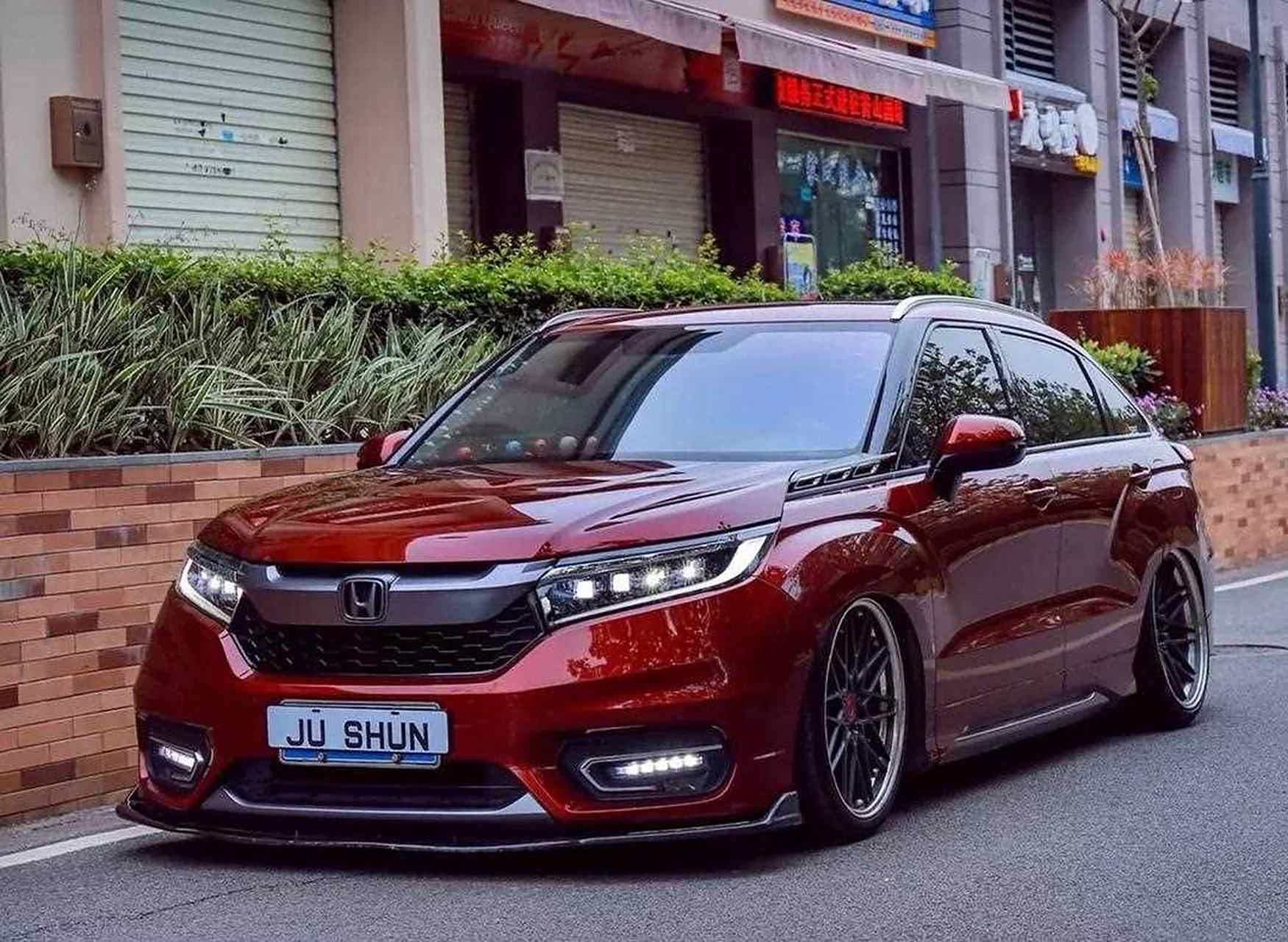 好好的一辆本田冠道,非要改成轿跑suv,除了好看没有其它优点了【来自