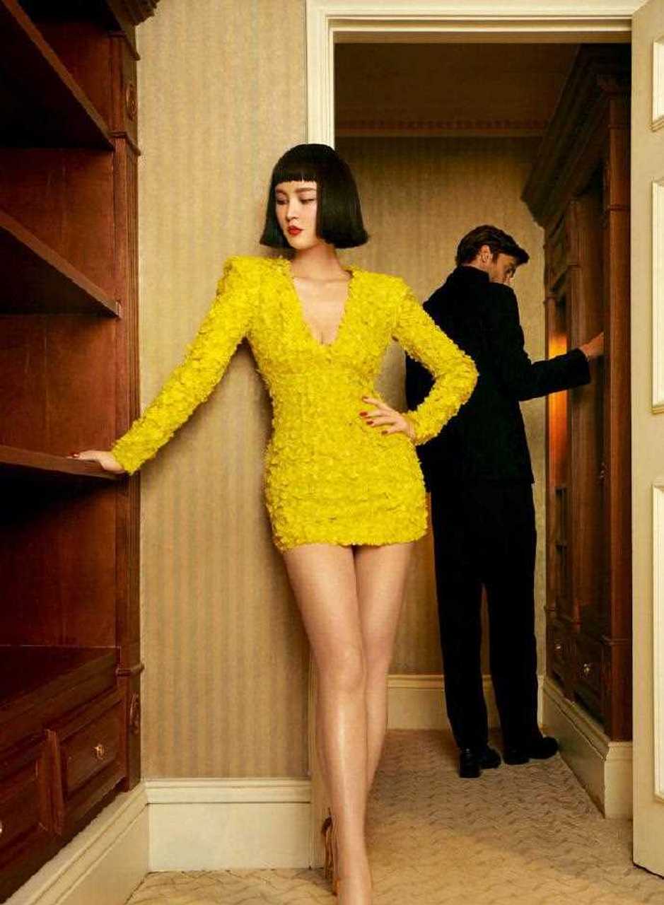 张歆艺男人装性感写真大片 ,170cm的个头大长腿是真的加分.