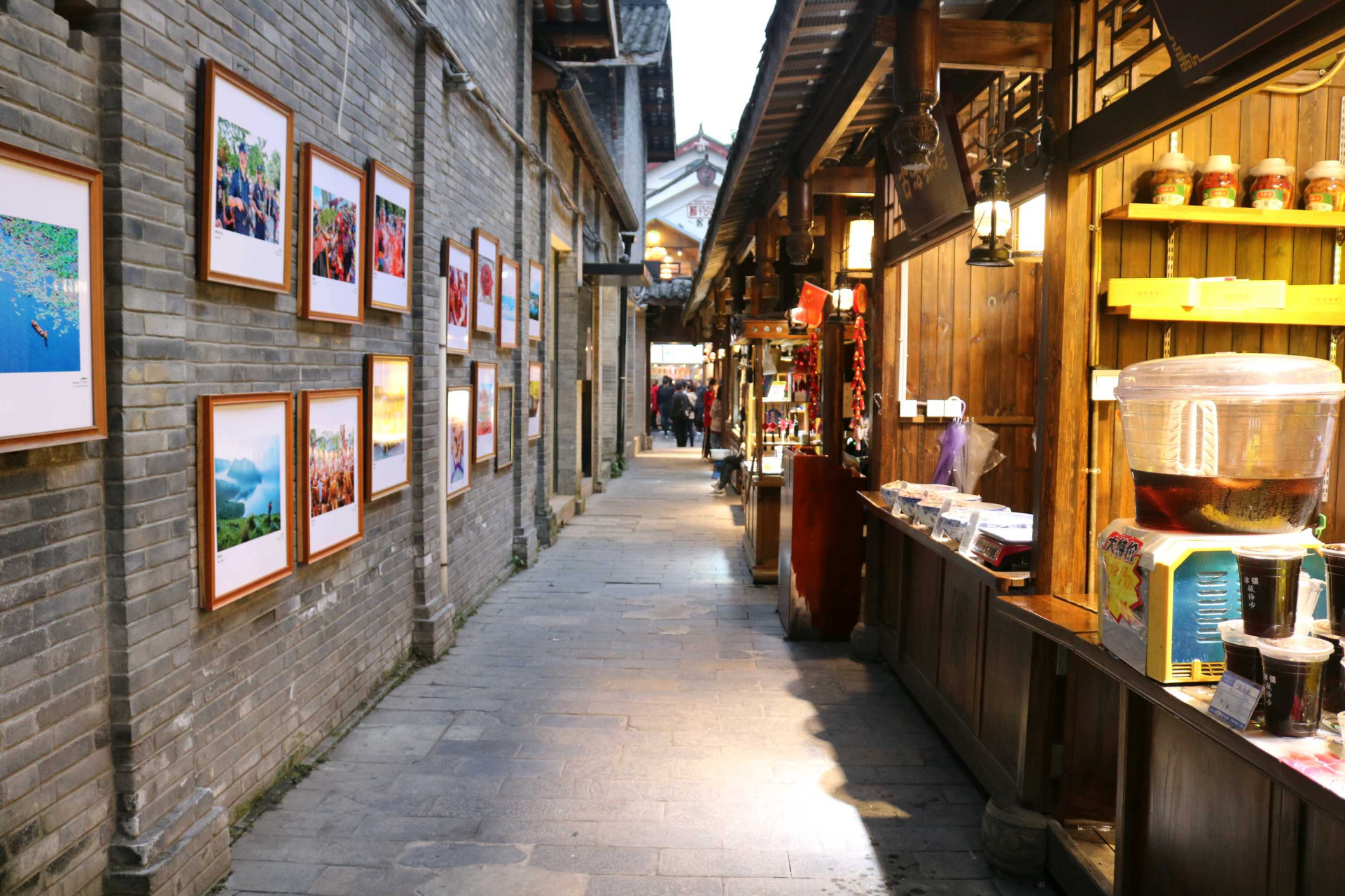 成都宽窄巷子,这个地方太有趣了!