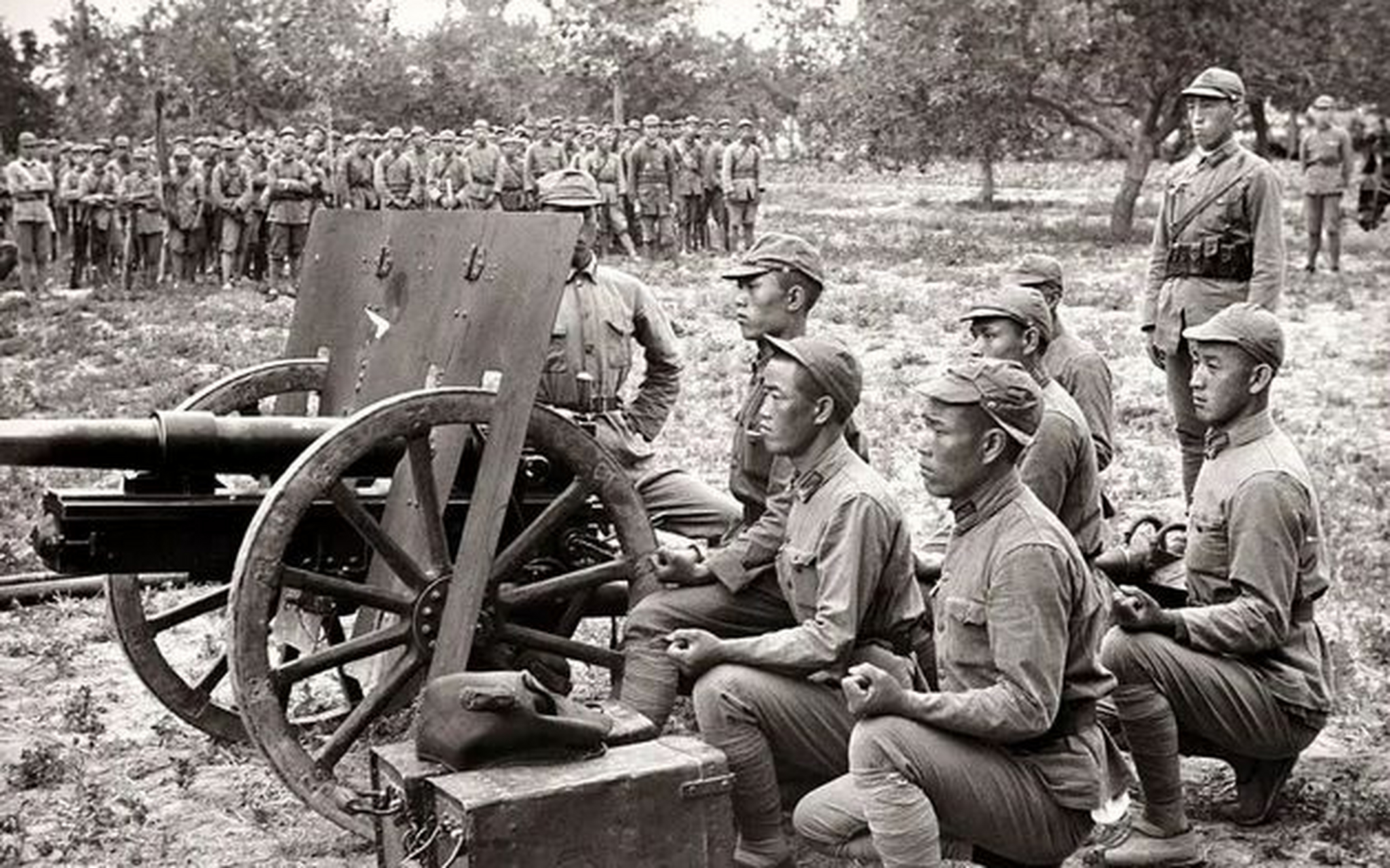 抗战时期的延安老照片 全体军民一致为了抗日大业 后方努力在生产前线