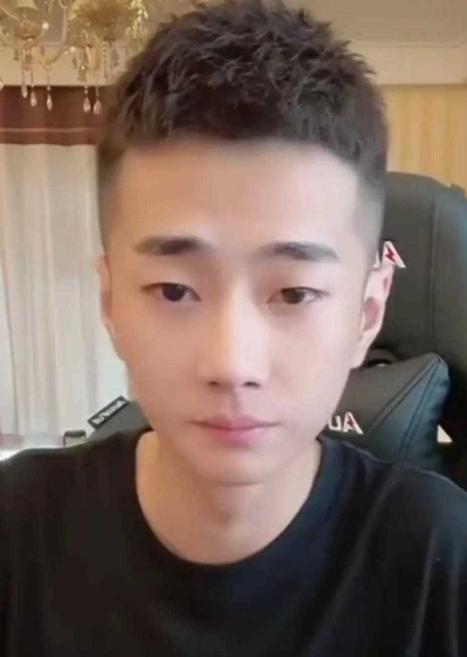 刘叉叉表示:其实说实话啊没啥事,我就特想不明白,他家徒弟