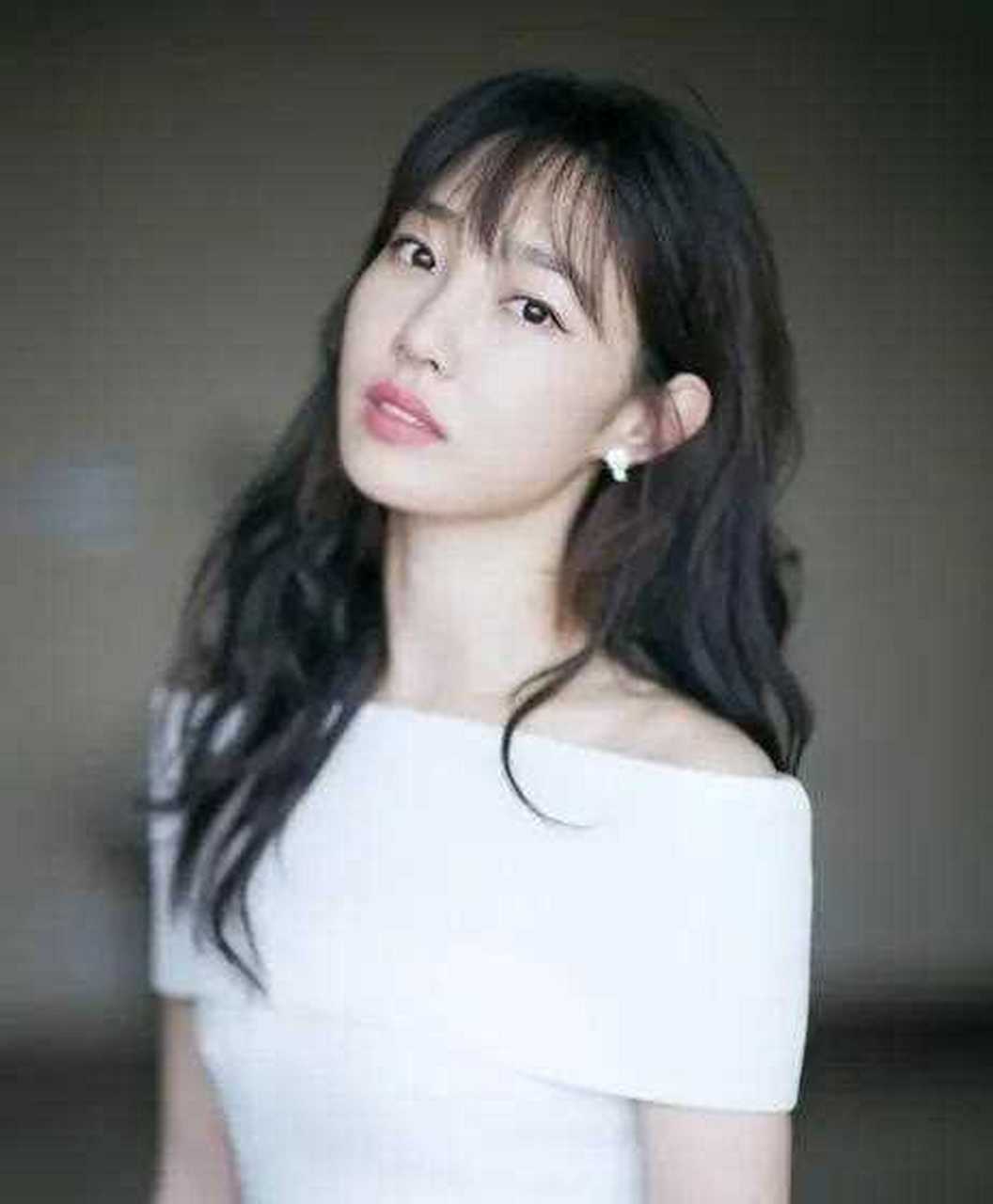 白百何现状曝光:她的这股"狠劲",女人们应该多学】 在赵薇执导的独白