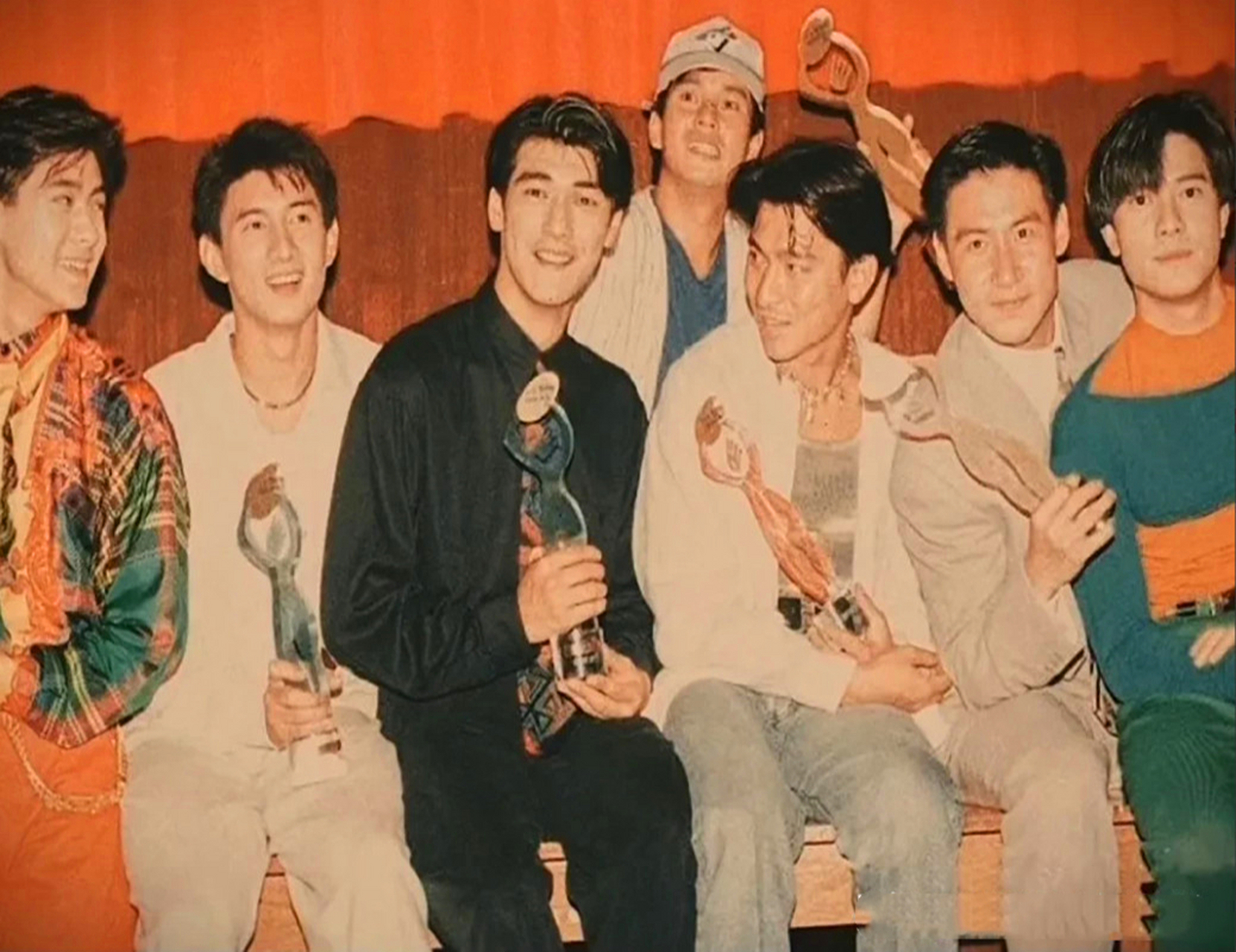 90年代由刘德华,黎明,张学友,郭富城组成的香港"四大天王"可谓是家喻