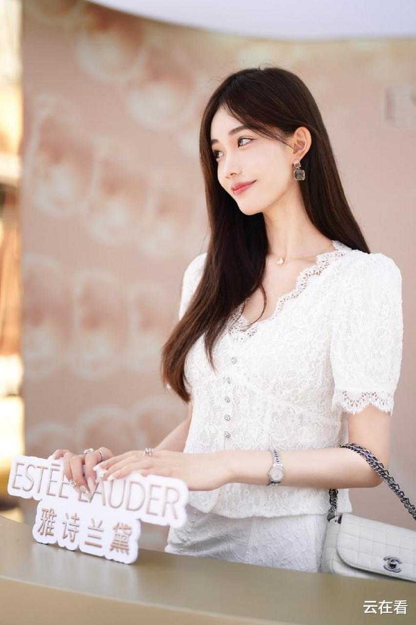 网红美女惟baby迷人美照欣赏