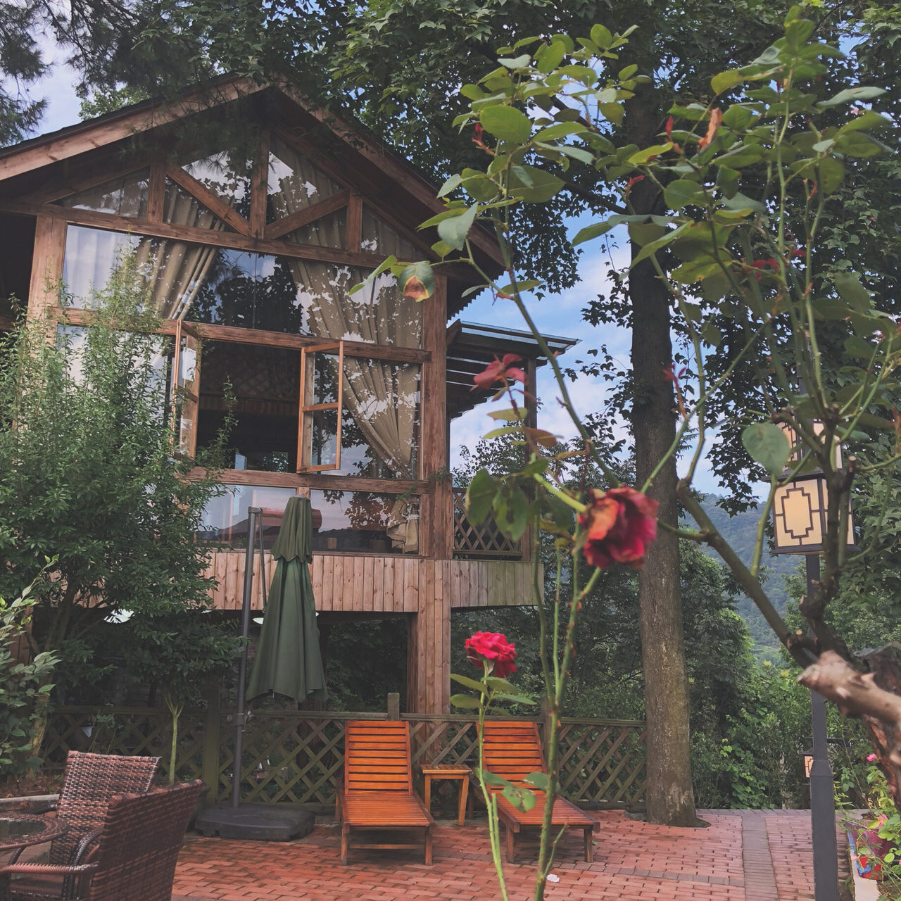 这周末带孩子去了重庆的黑山谷 这家民宿是朋友的邻居开的,非常舒服