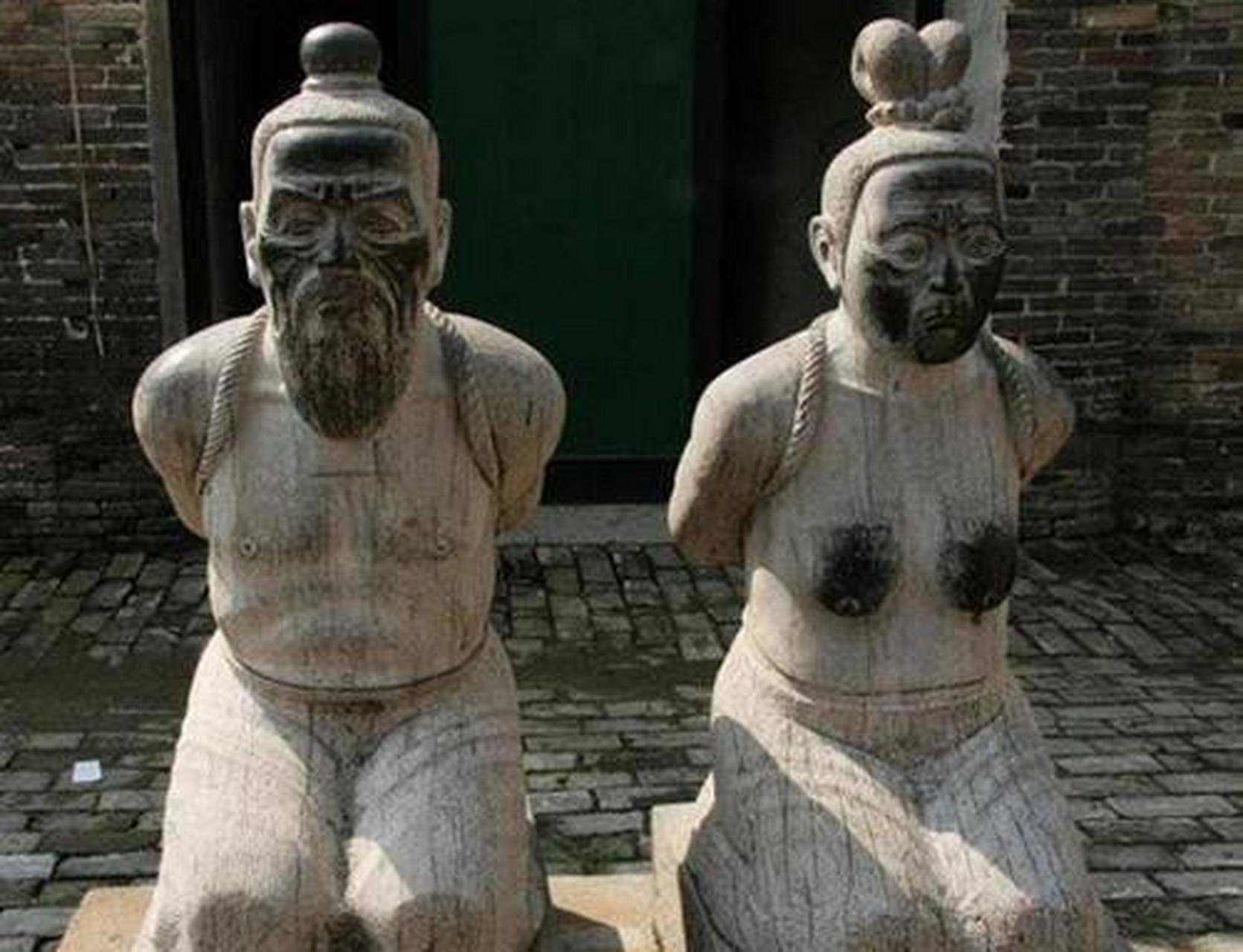 公元1753年,秦桧的后人秦大士考中状元,乾隆当众刁难:秦爱卿,听说你的