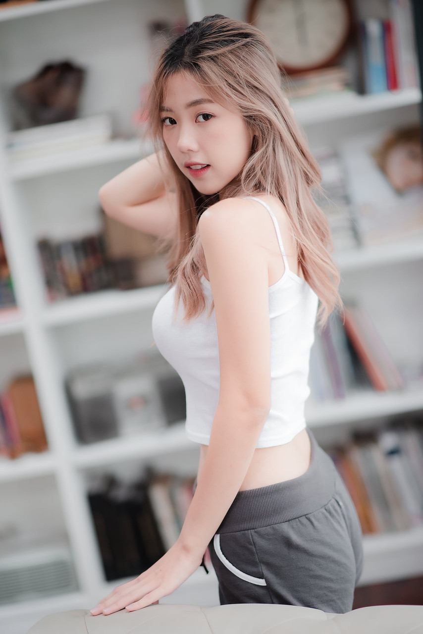 面容清秀的韩国女孩摄影写真