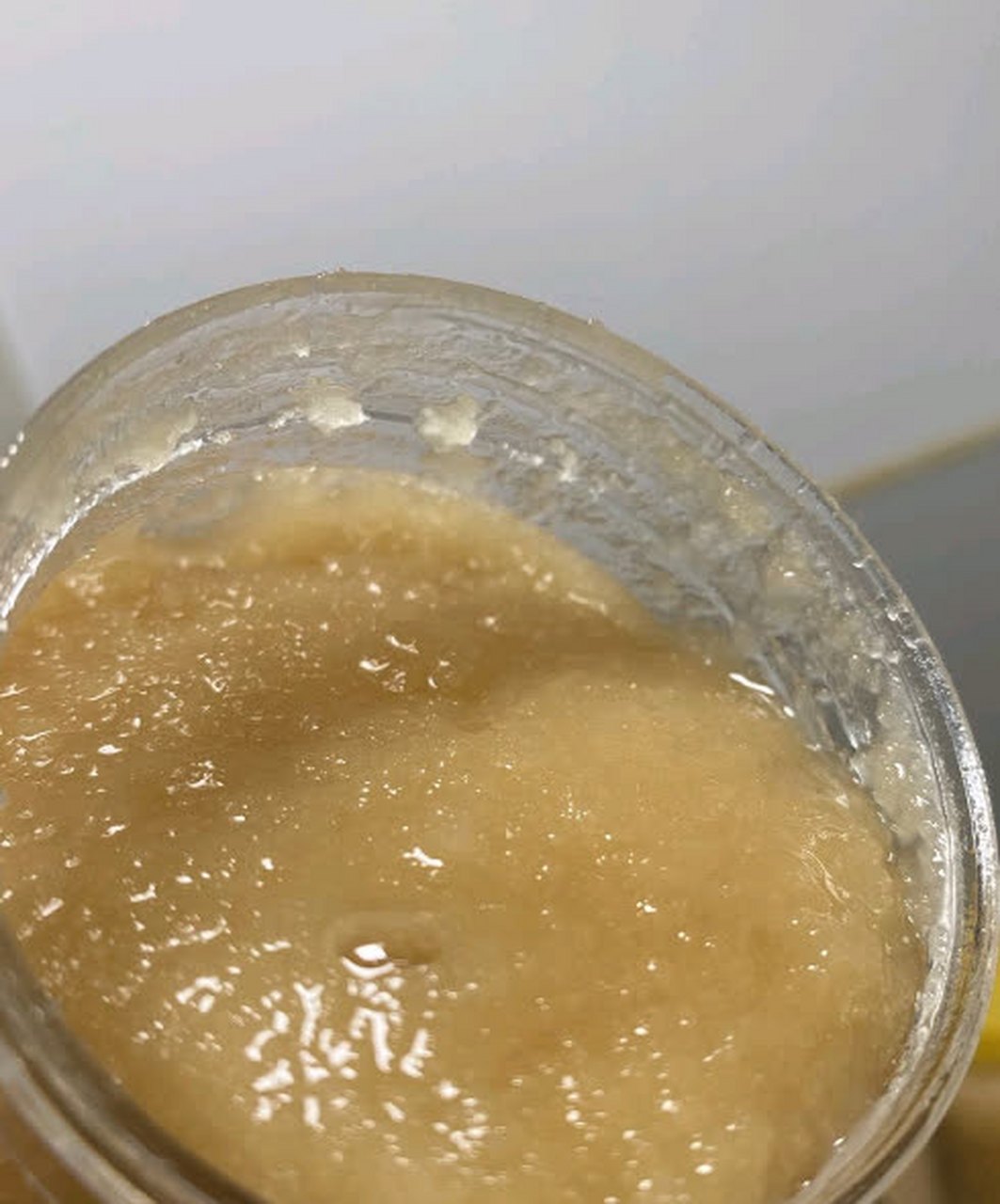 蜂蜜放久了会形成絮状物,这正常吗?[尬笑]