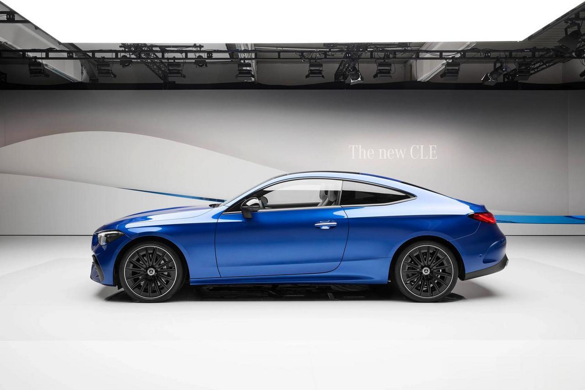 作为奔驰c级与e级轿跑车/敞篷轿跑车相结合的新产品,奔驰cle继承了