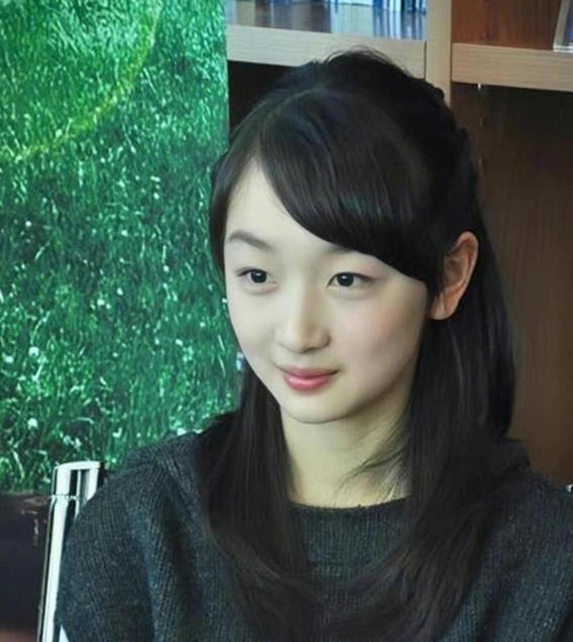 周冬雨刚出道那会儿,真的清纯!