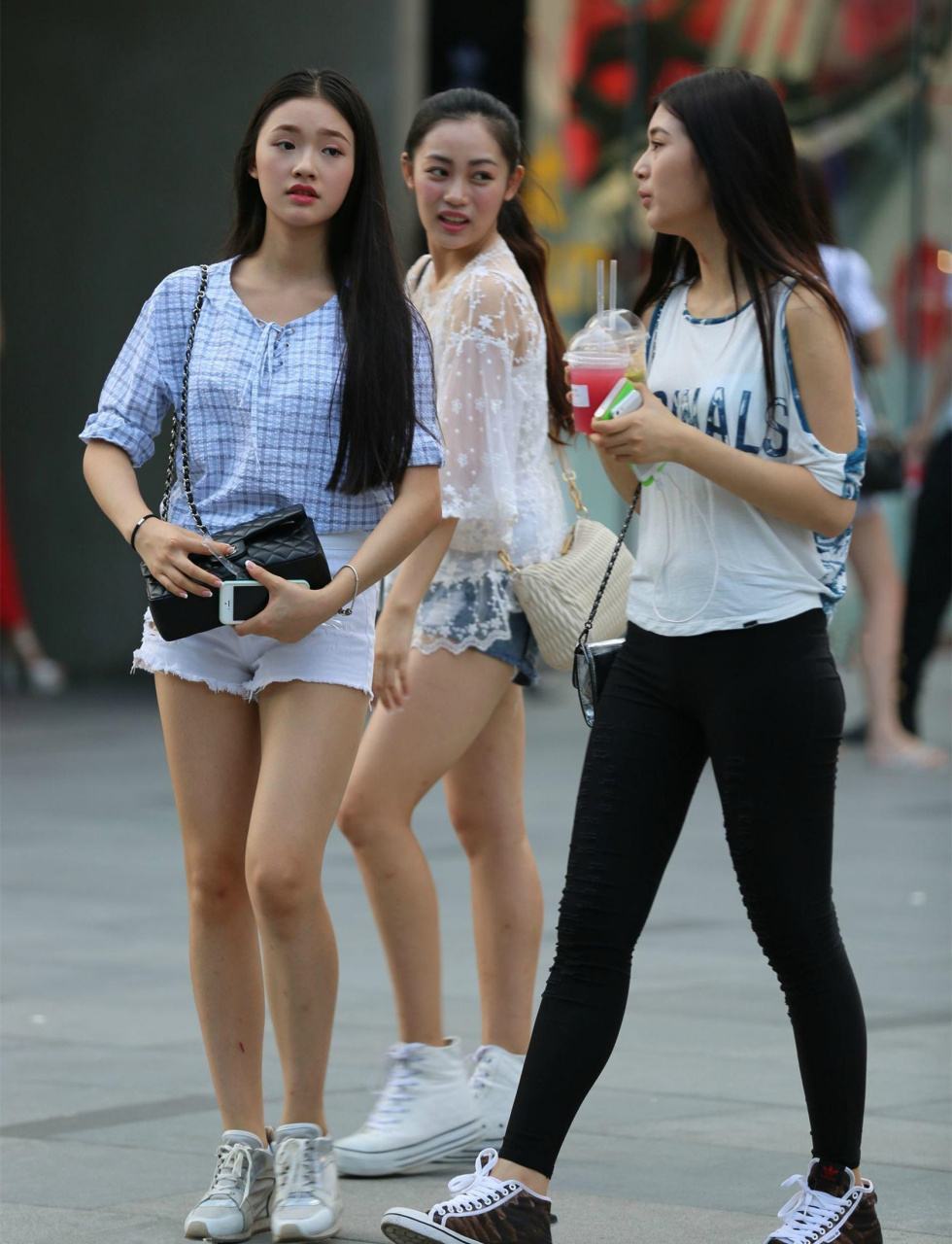 江西街拍女神系列,是你喜欢的搭配类型吗?