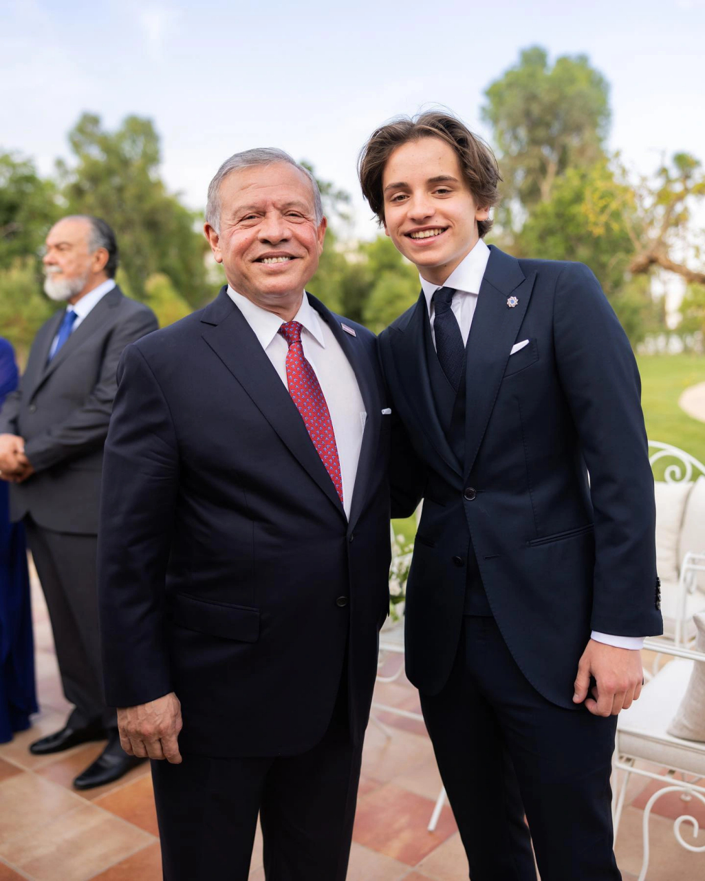 约旦王室发布侯赛因王储和王储妃拉杰瓦婚礼的花絮照片,团结友爱的