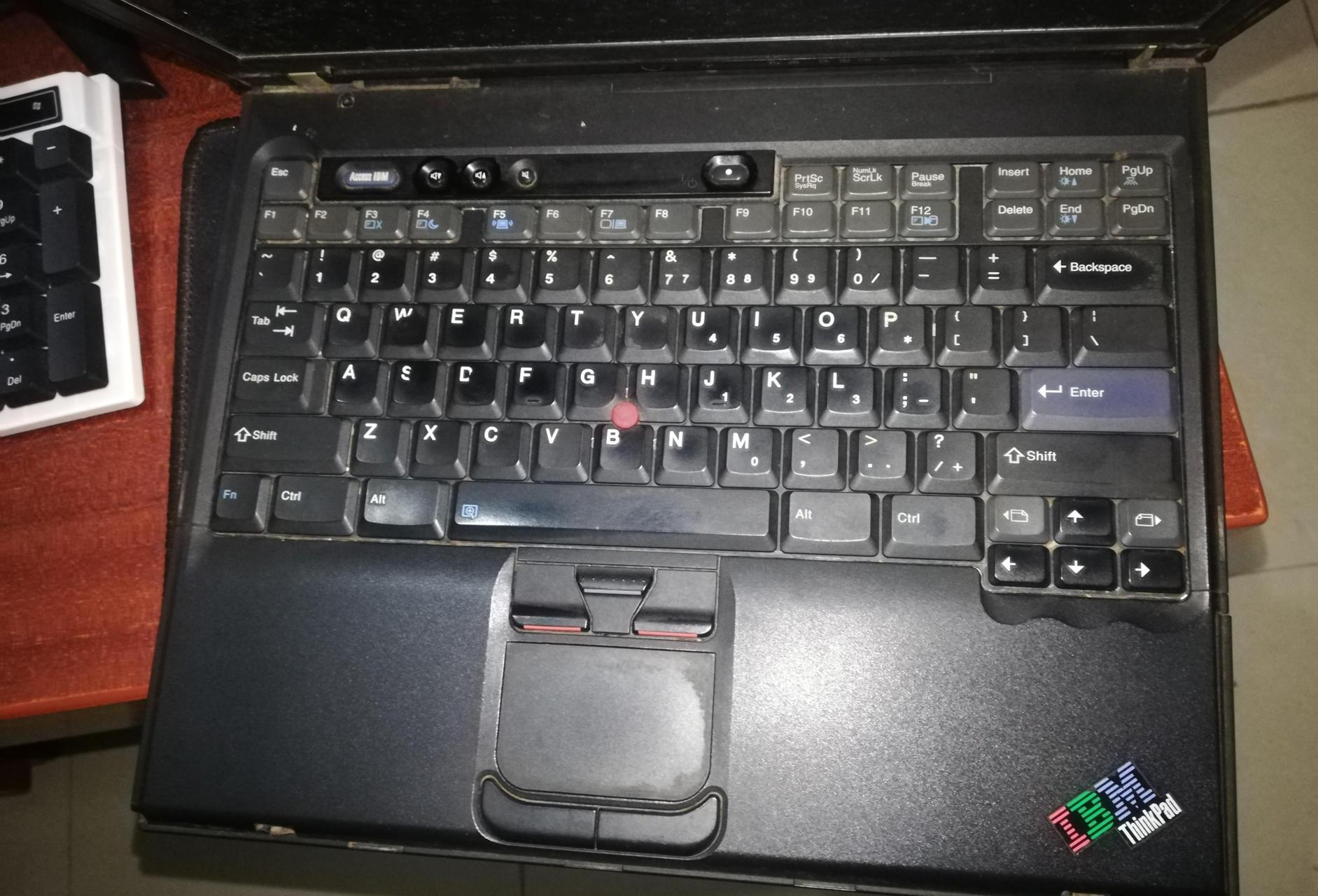 用了十几年的ibm thinkpad  t40目前开不了机,还能修吗?