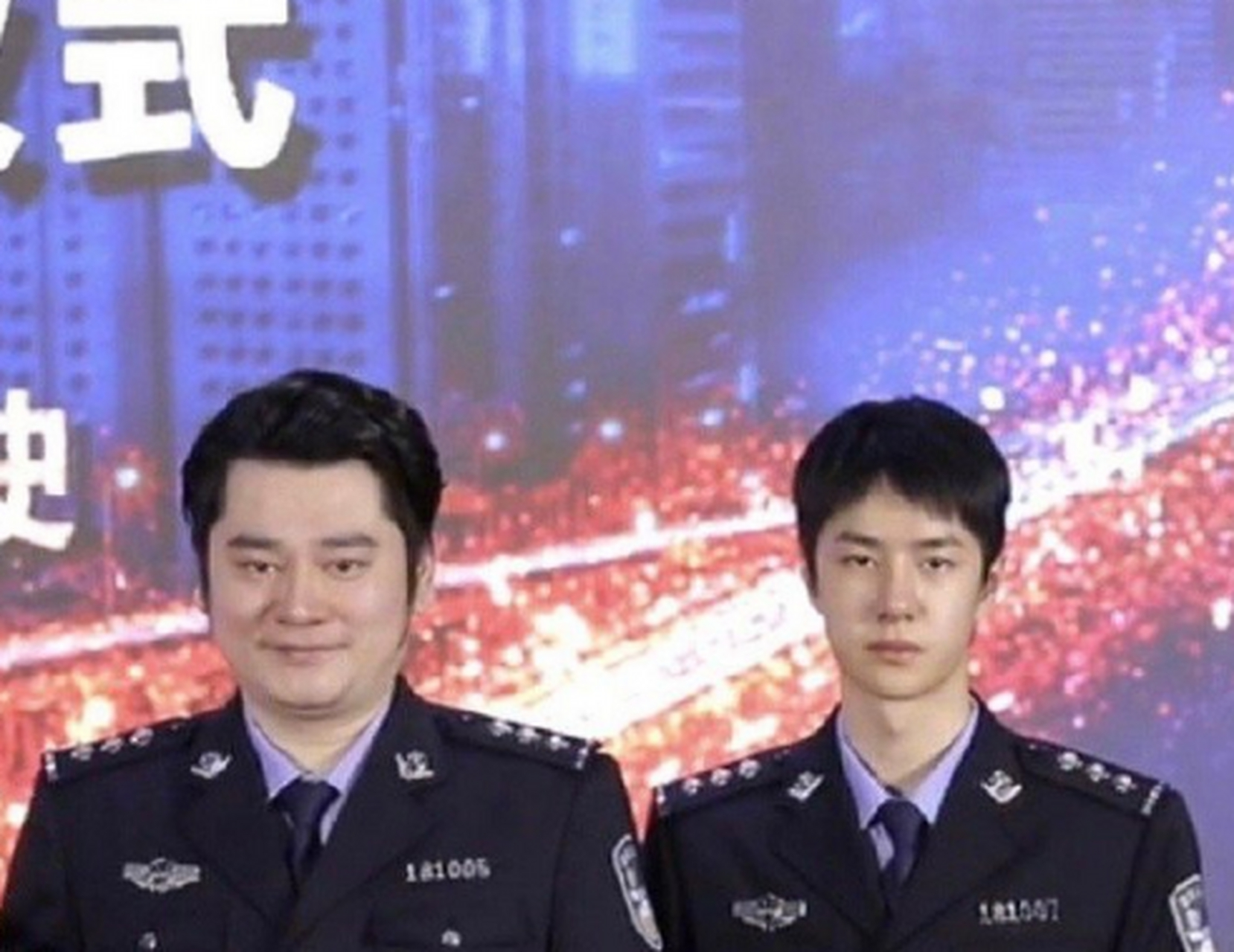 天呐,不会才有人知道钱枫的头要比王一博大两倍吧,近日钱枫和王一博一