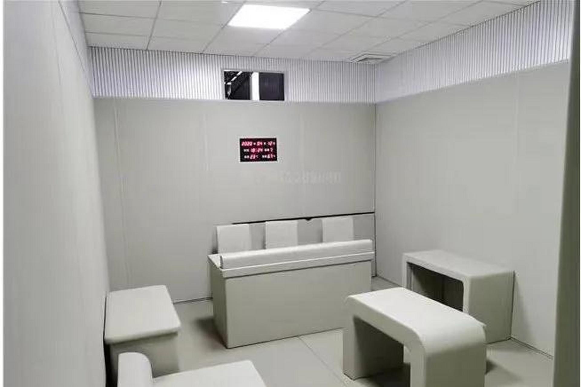 据说这是监察委留置室的布置.