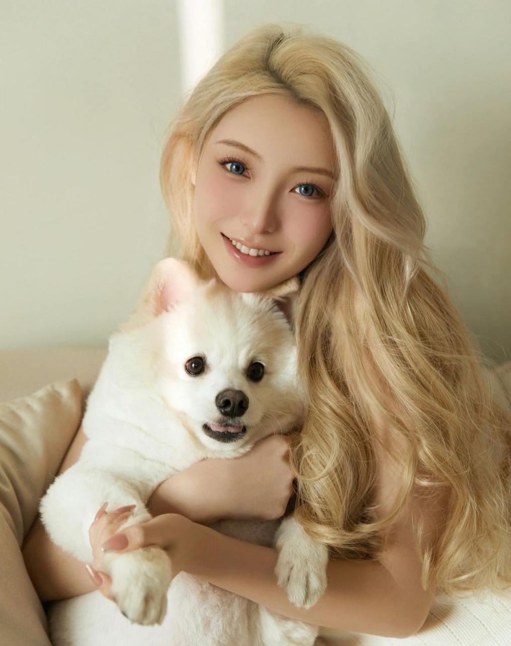 金发美女,妥妥的女明星气质【心】