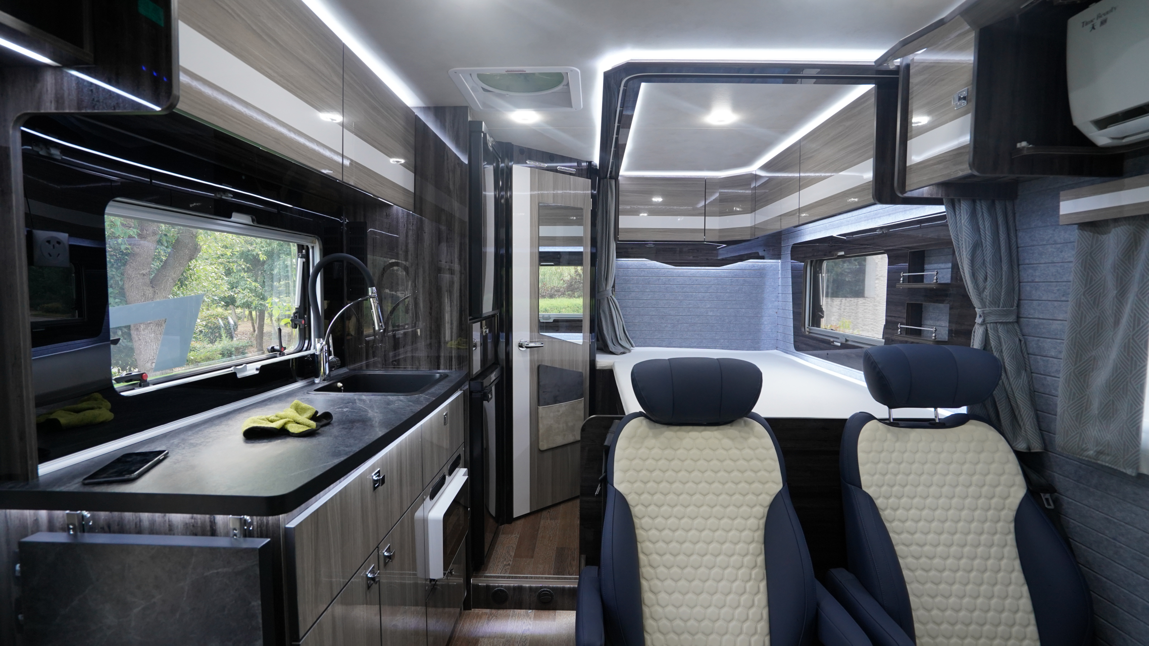 赛德房车白鲸plus 一款依维柯欧胜底盘打造,3.