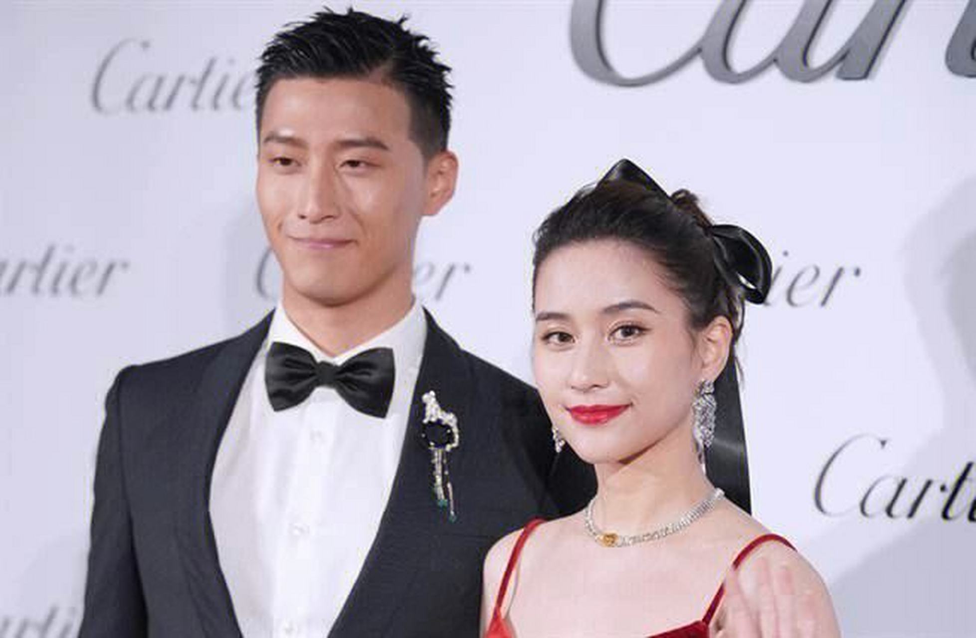 窦骁何超莲婚后首次同框,近日窦骁何超莲婚后,首次一