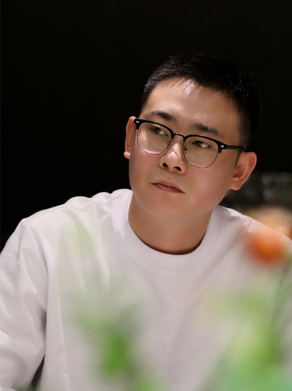 看到照片中的栾云平温尔儒雅,大家也是热议纷纷.