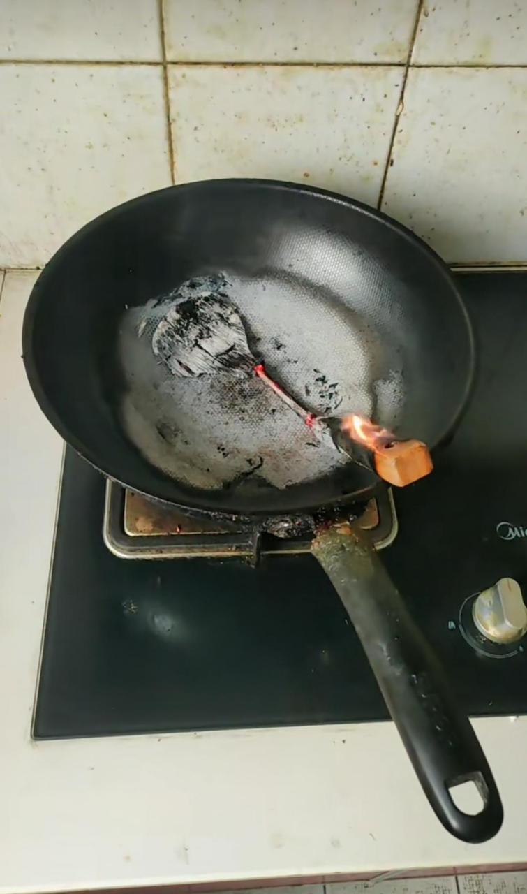 起锅烧油,我先接个电话