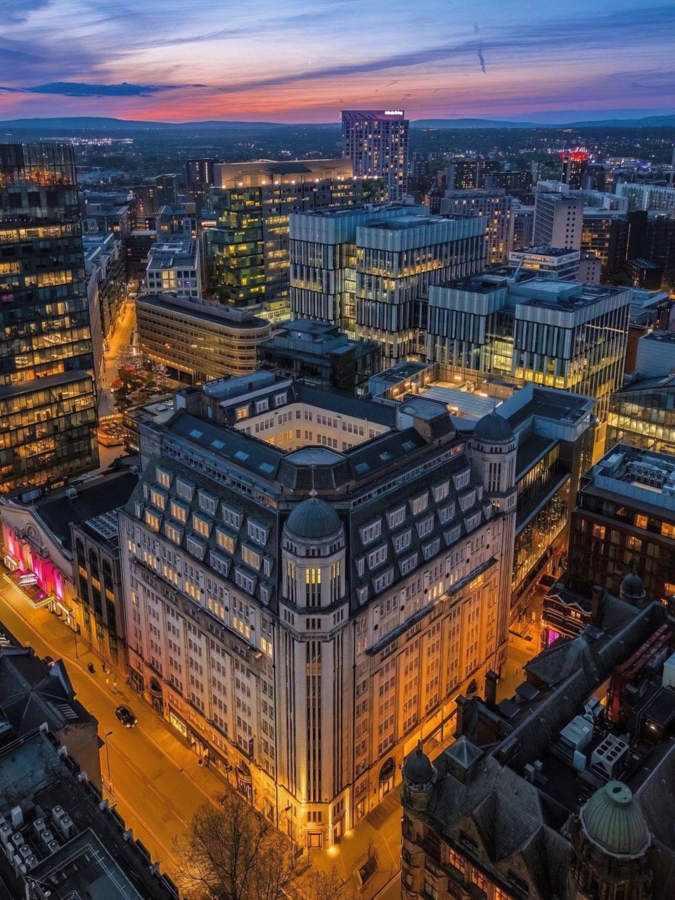 英国第三大城市～曼彻斯特 大曼彻斯特,都会郡人口270万人,人均gdp为