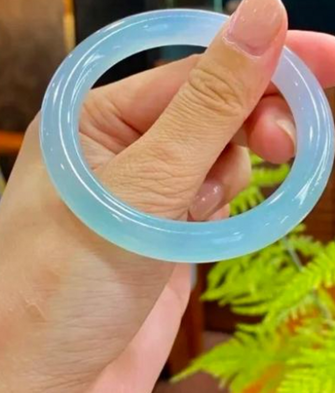 翡翠手镯##点击头像看直播# 翠友定的这条是晴水镯:老坑冰种晴水圆条