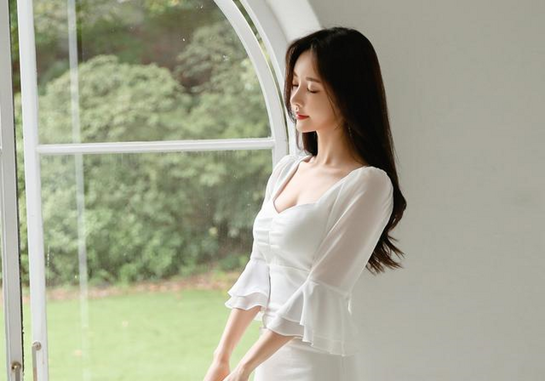 孙允珠高清美图:维纳斯梦纱褶皱古典衣裙写真[给你小心心]