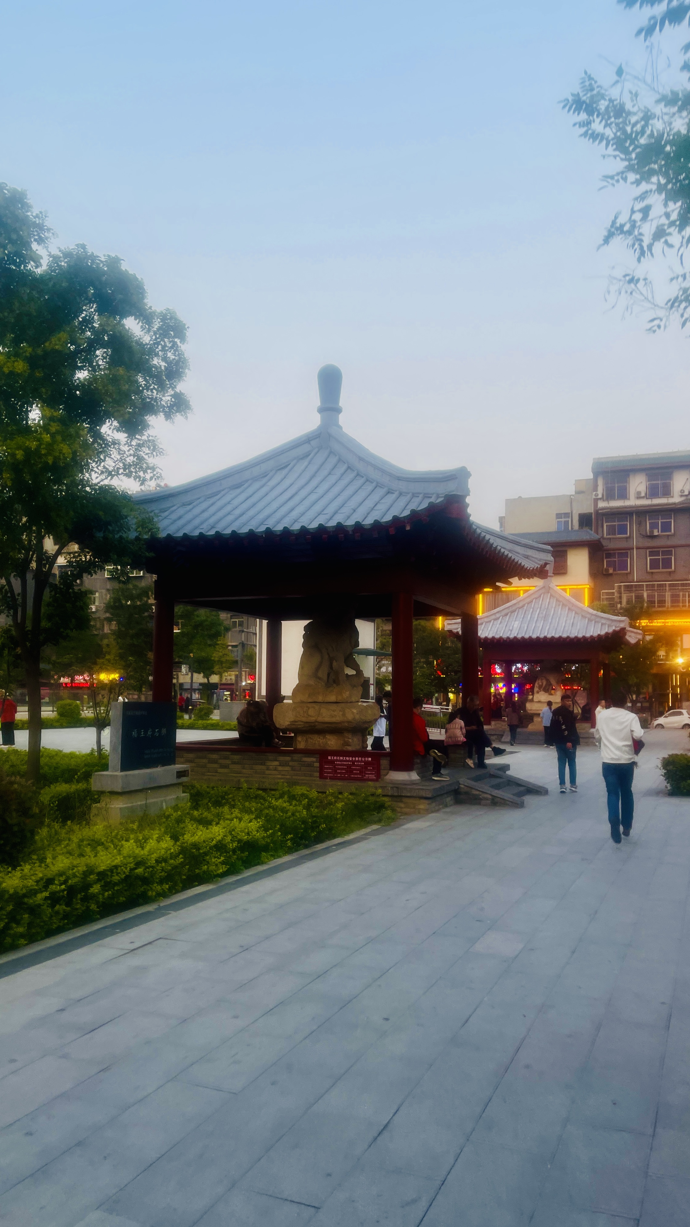 位于洛阳老城核心区的青年宫,一直以来都是城市文化的重要载体,而在它