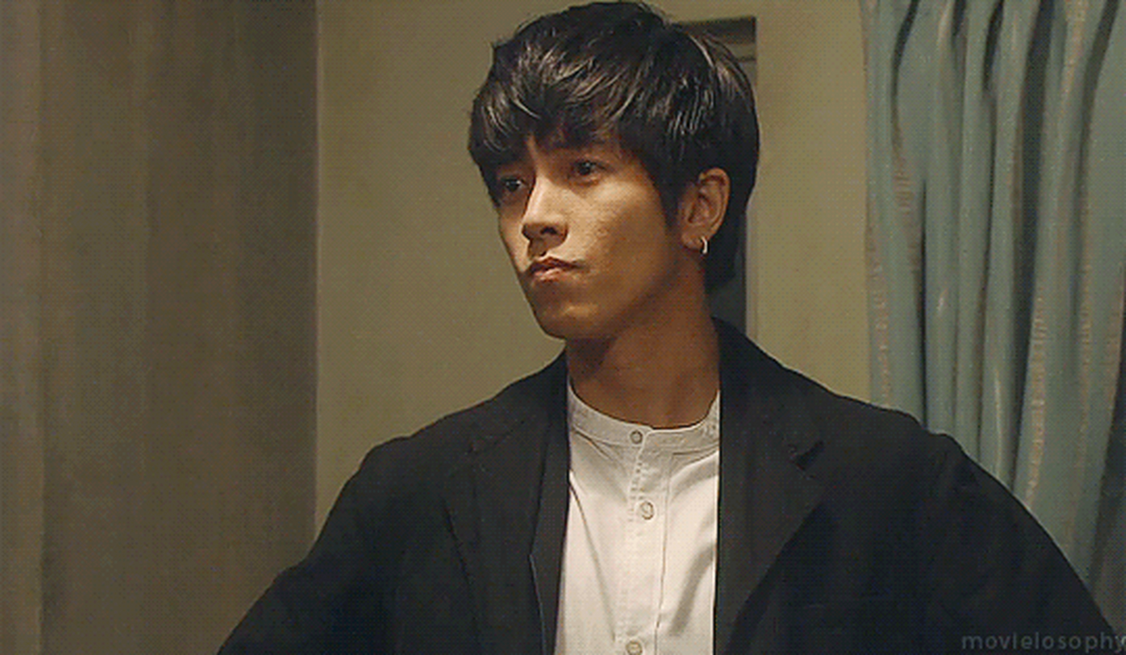 山下智久曾是日本偶像团体news的成员,因秀气可人,极具亲和力的相貌而