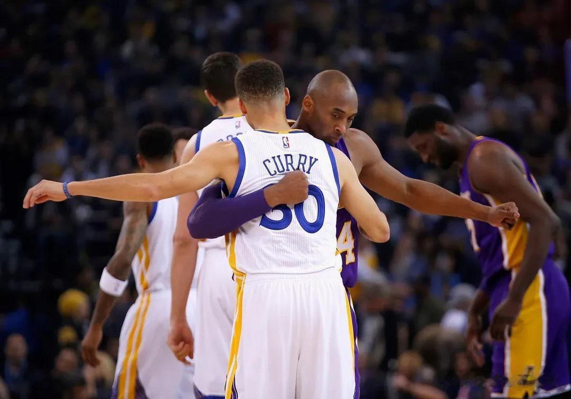 科比和库里都是时代巨星,二者都非常强,理性讨论一下库里和科比实力谁