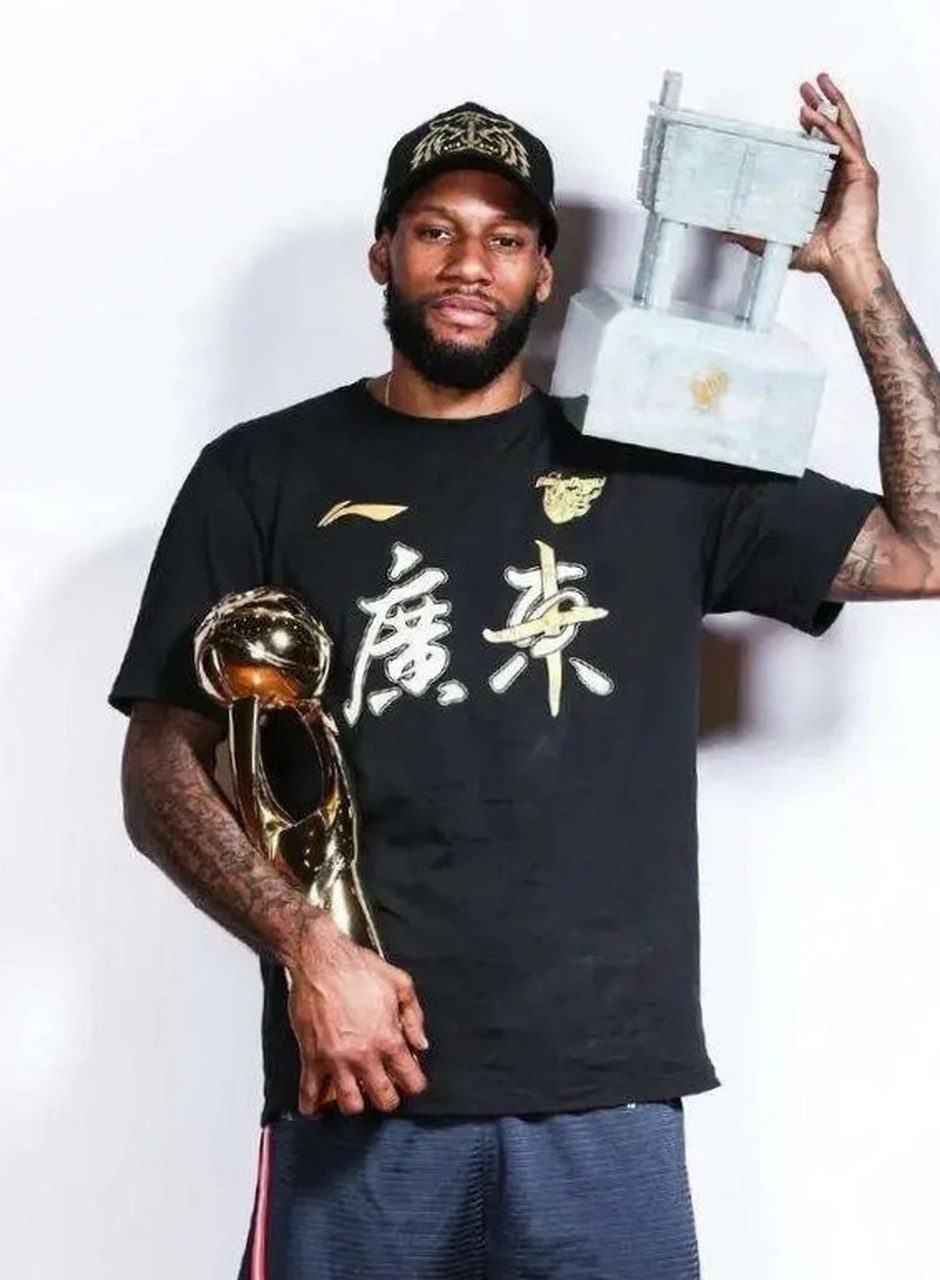 索尼.威姆斯,1986年,198cm,95kg.