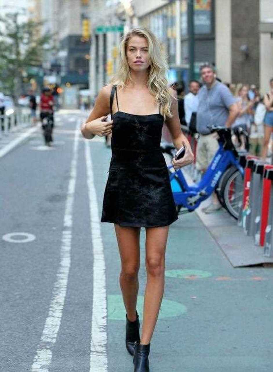 曾经在维密面试的超模们,私服都非常简约,看上去健康又清爽,随意的