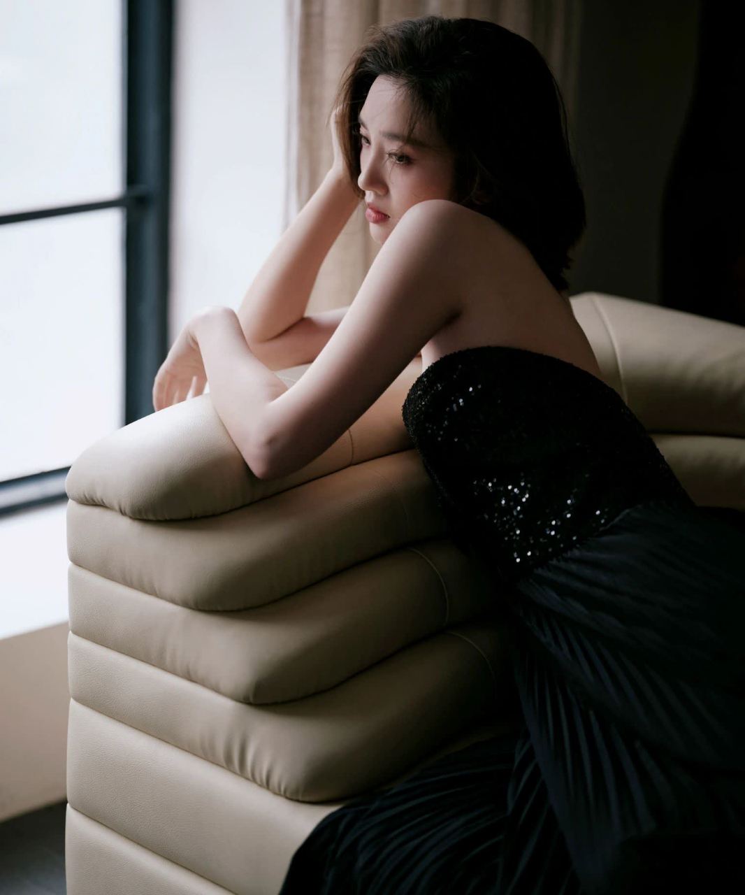 唐艺昕美腿玉足[坏笑]