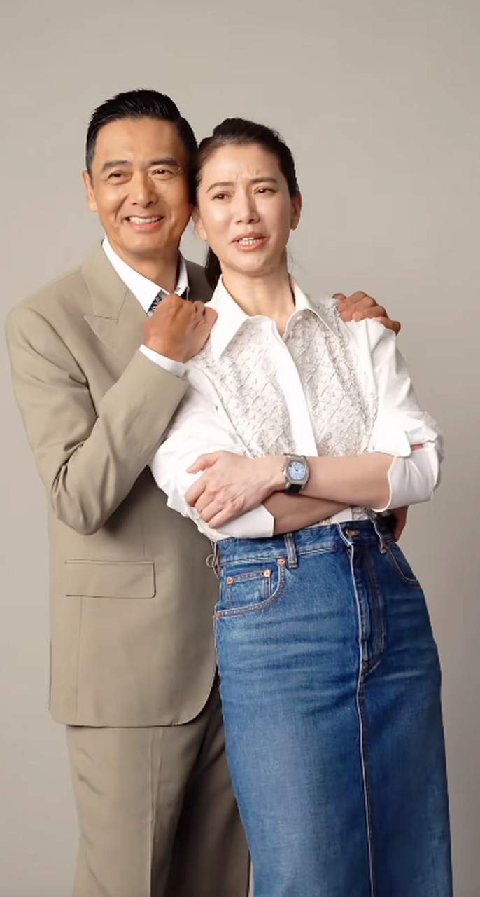 周润发 #袁咏仪 拍摄新剧宣传照,1990年,19岁的袁咏仪获得香港小姐