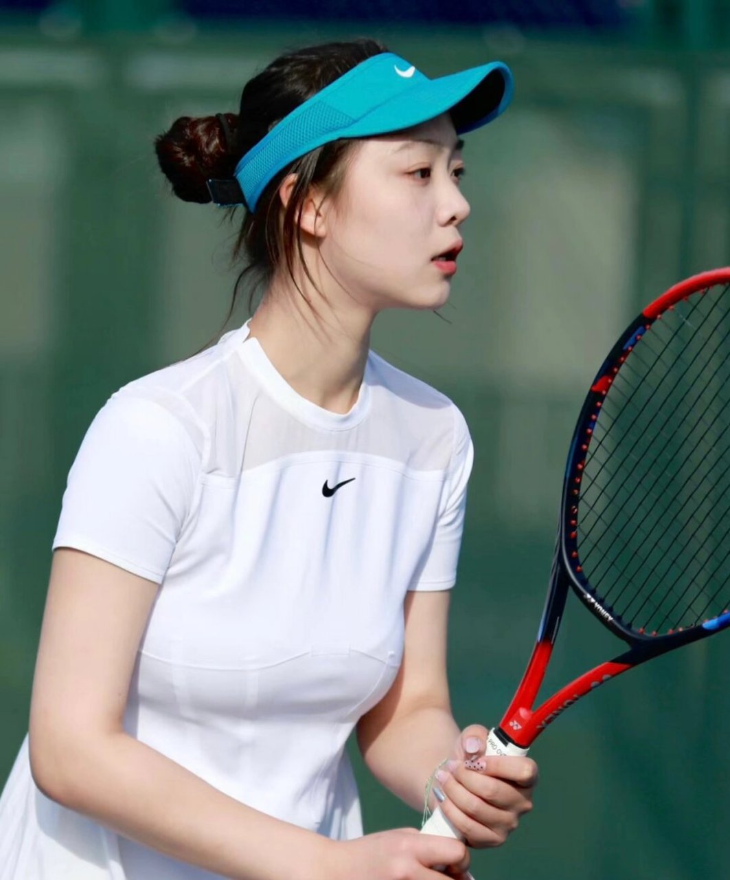 网球女孩们不仅拥有出色的身体素质,还具备了坚韧不拔的意志和毅力.