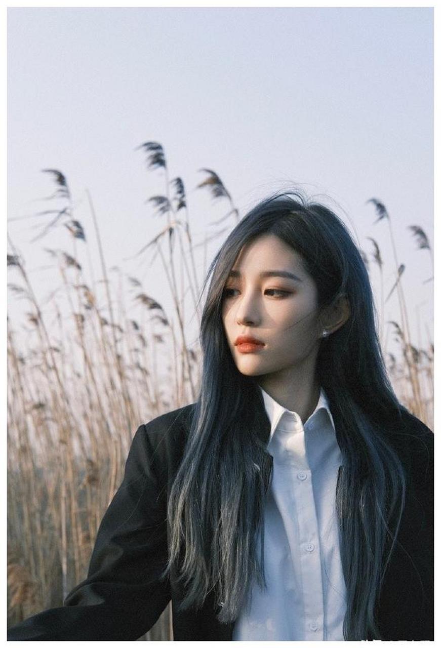 女团成员王奕迷人户外写真欣赏,好美啊