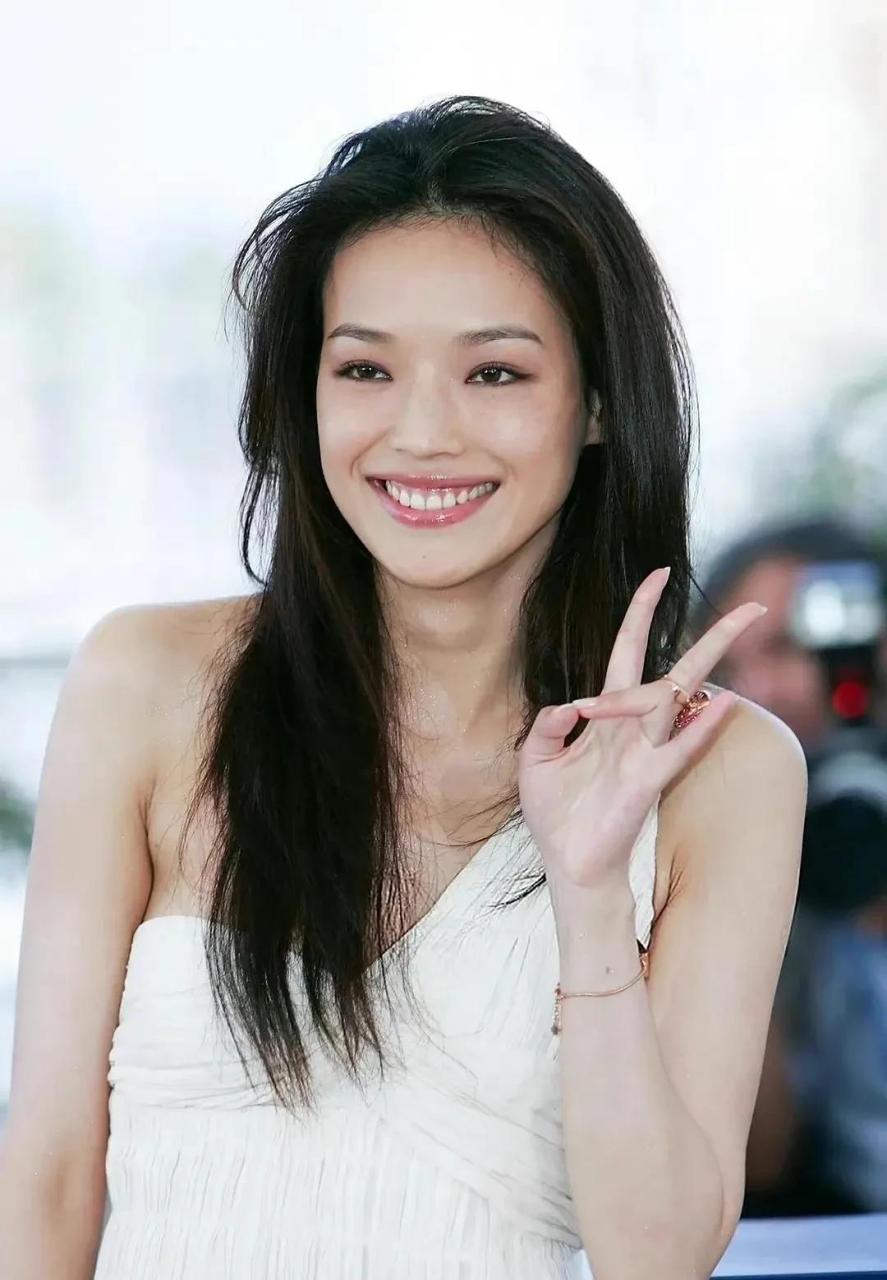 领动计划# 大嘴美女舒淇,你喜欢吗? #八卦手册