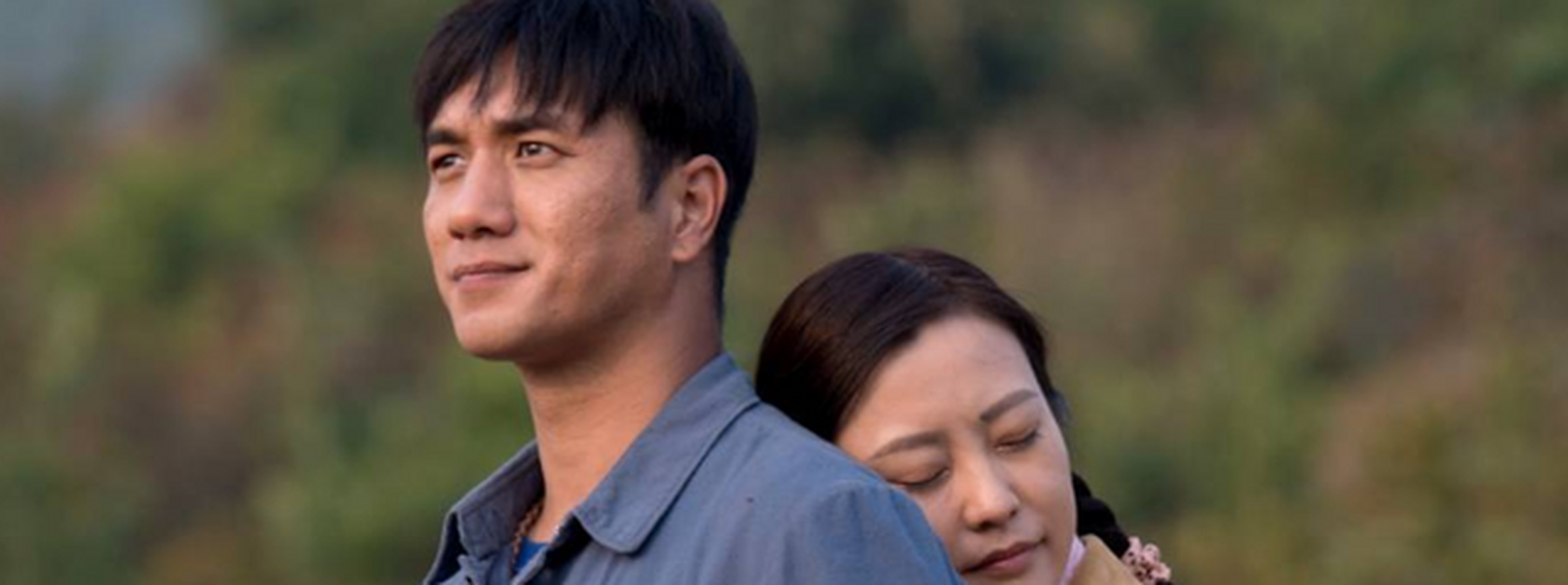 田春妮的扮演者是郝蕾,是电视剧《我是你的眼》中的角色,其扮演者名为