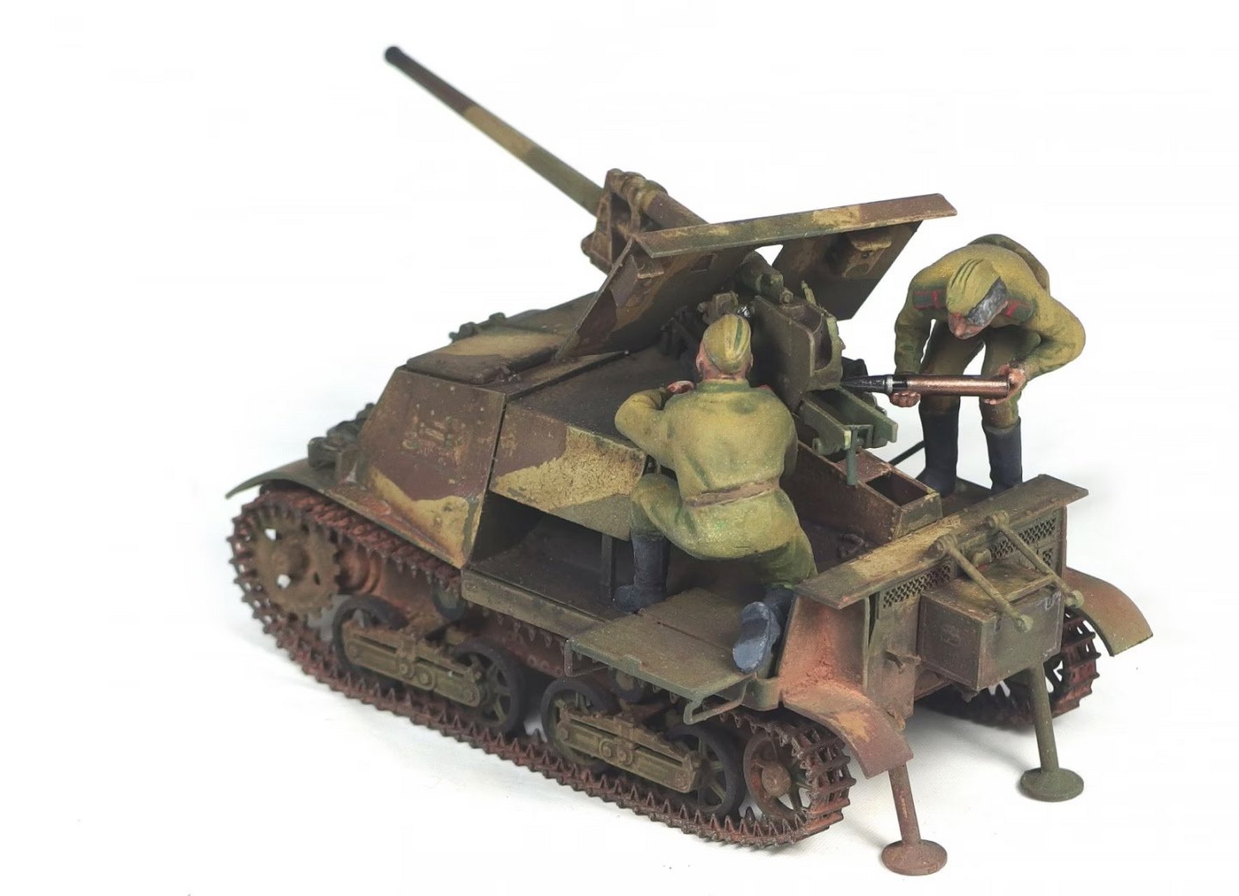 二战期间,苏军的zis-30轻型坦克歼击车是由57毫米zis-2反坦克炮(57神